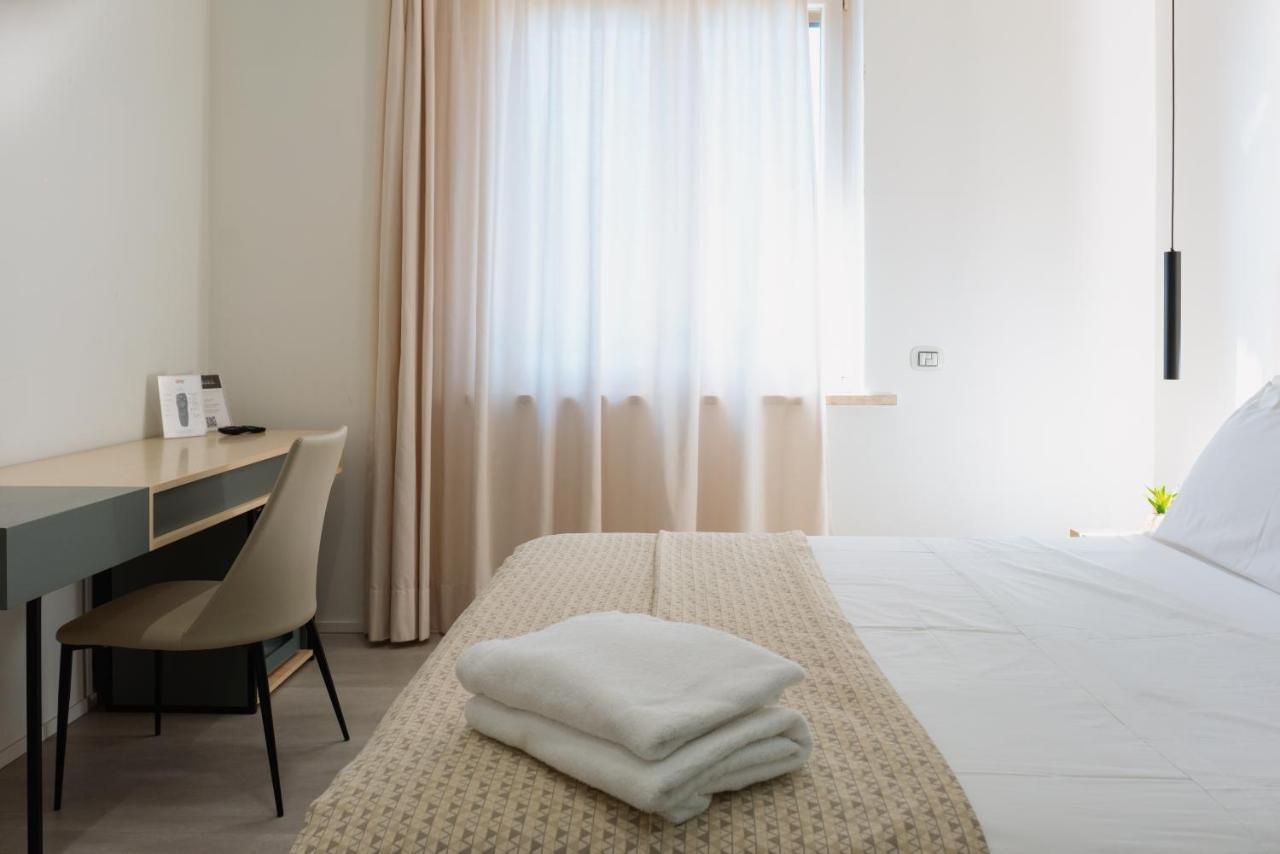 Plana Hotel Caserta Esterno foto