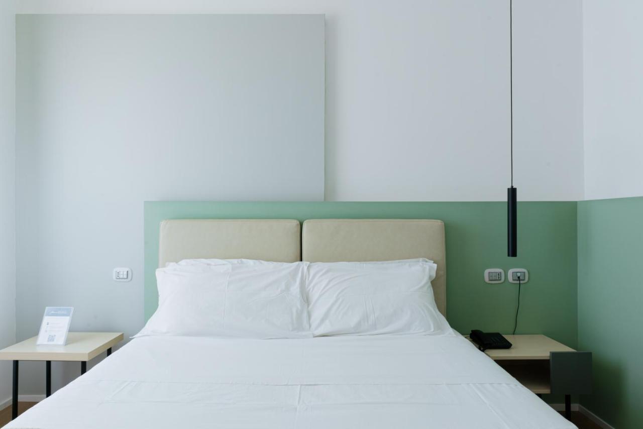 Plana Hotel Caserta Esterno foto